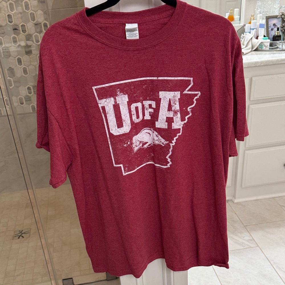 Gildan Red Short Sleeve Tee